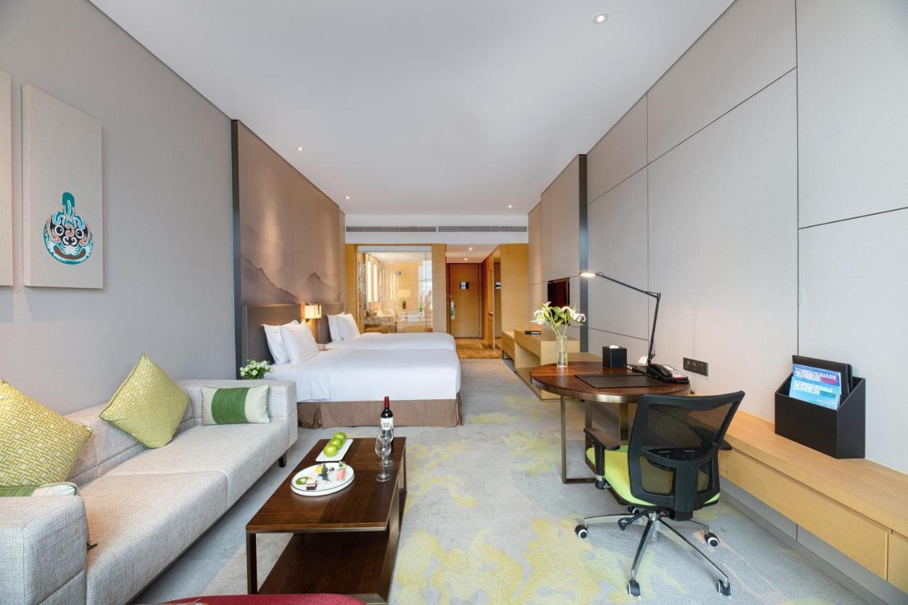 Holiday Inn Baoji Central By Ihg Exterior photo
