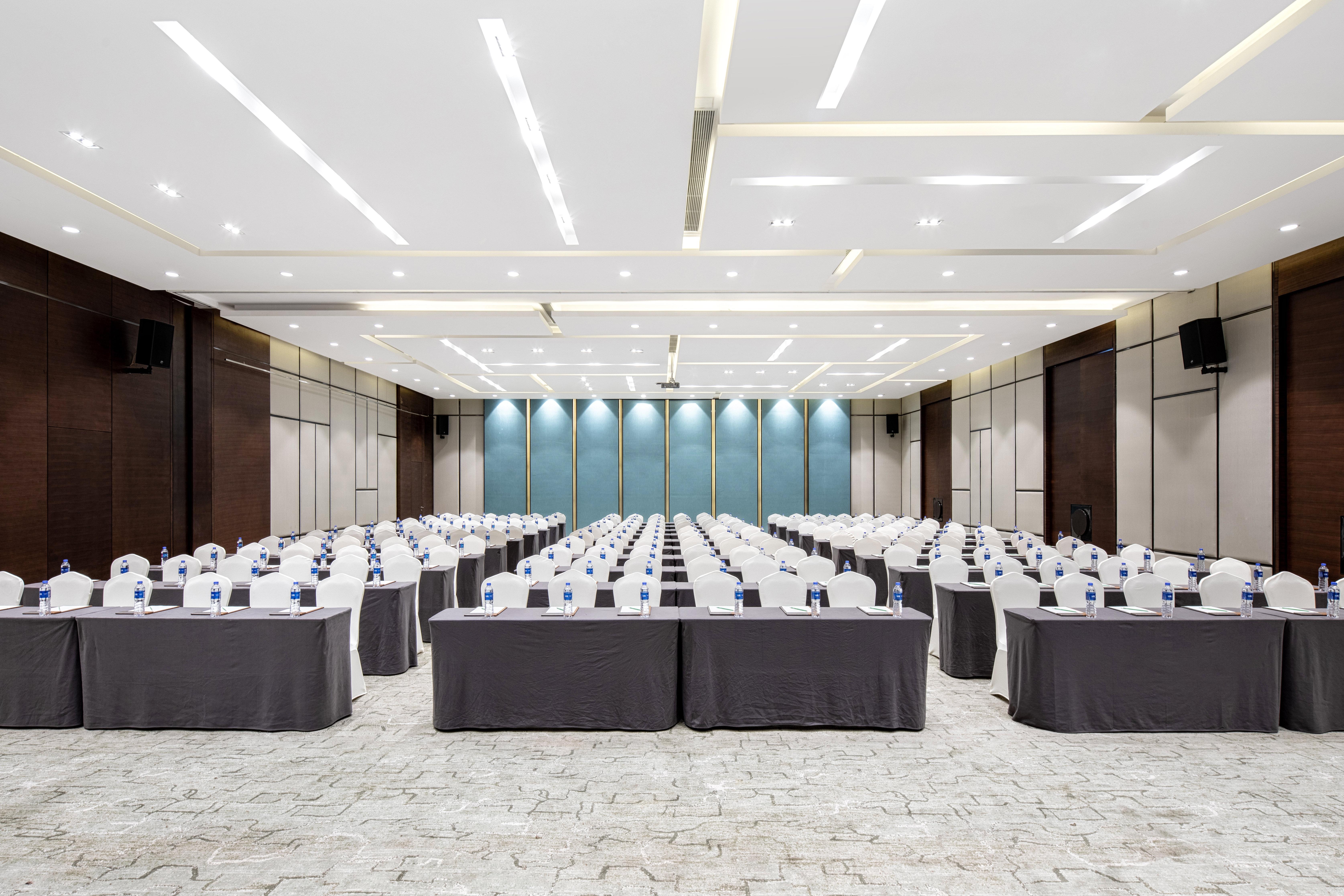 Holiday Inn Baoji Central By Ihg Exterior photo