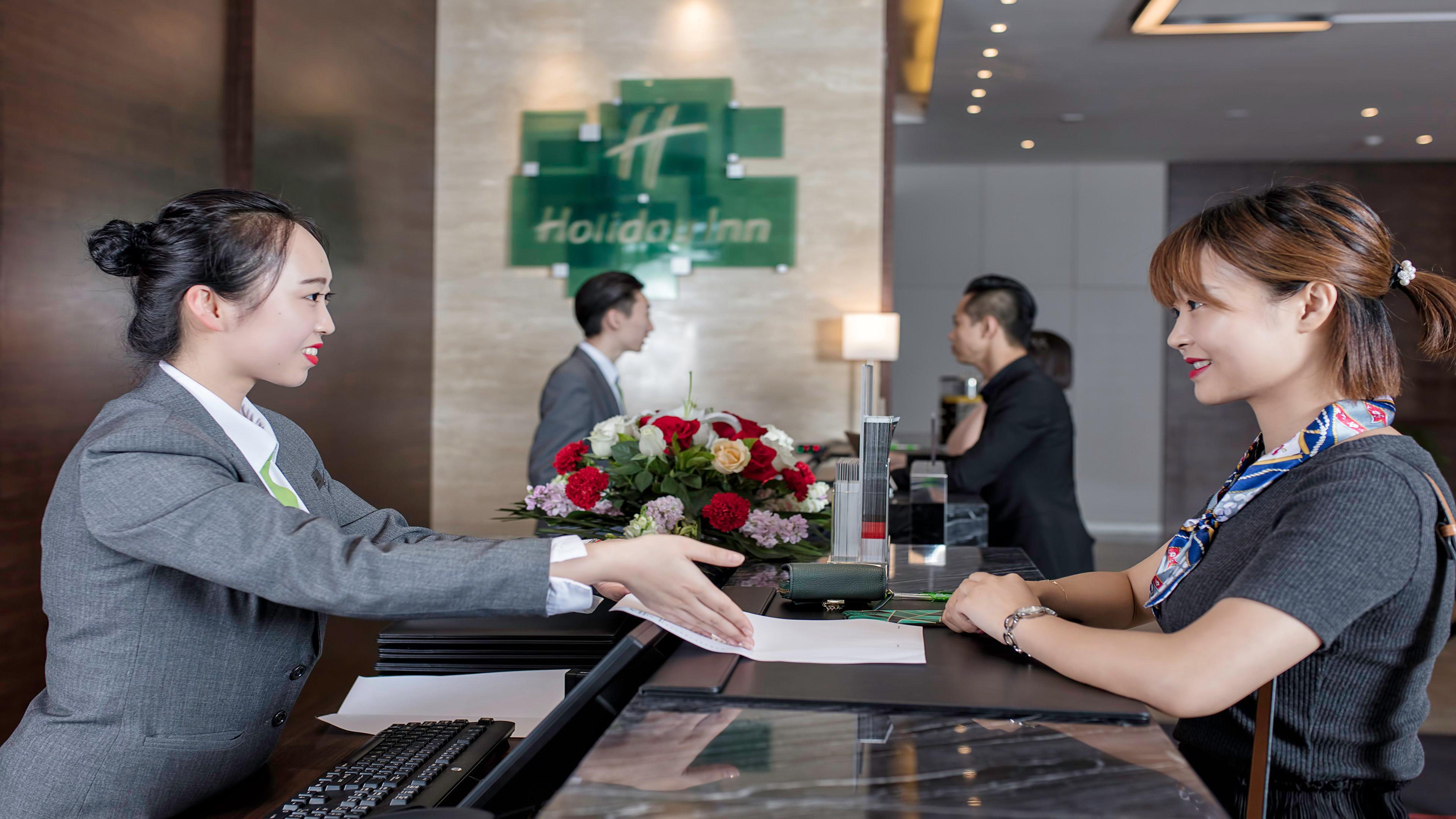 Holiday Inn Baoji Central By Ihg Exterior photo