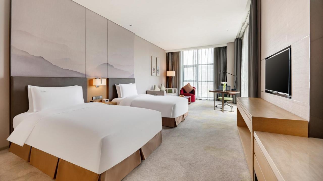 Holiday Inn Baoji Central By Ihg Exterior photo